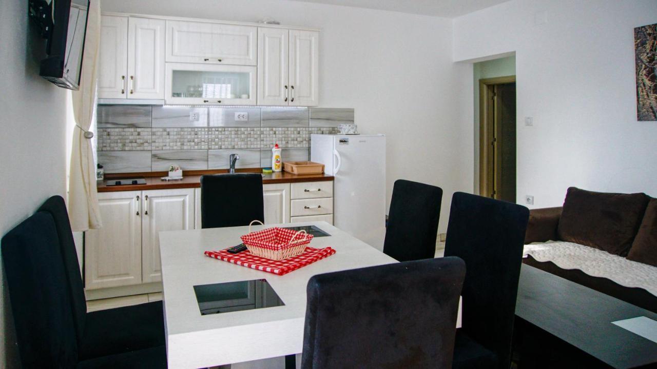 Apartment Petrovic Kopaonik Eksteriør billede