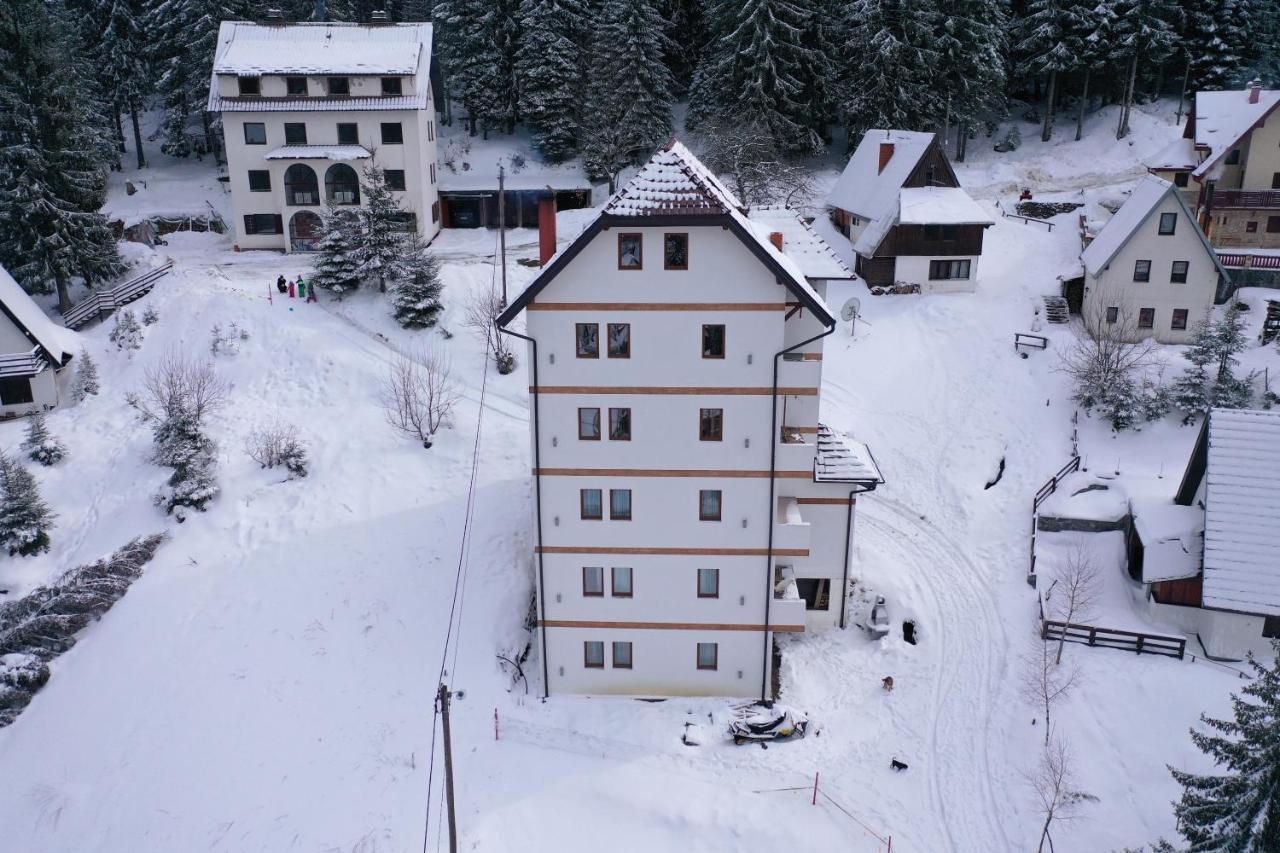 Apartment Petrovic Kopaonik Eksteriør billede